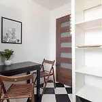 Wlochy Ratusz Lovely Apartment