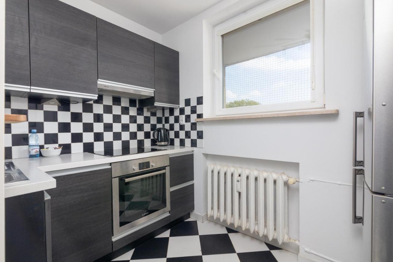 Apartment Wlochy Ratusz Lovely *