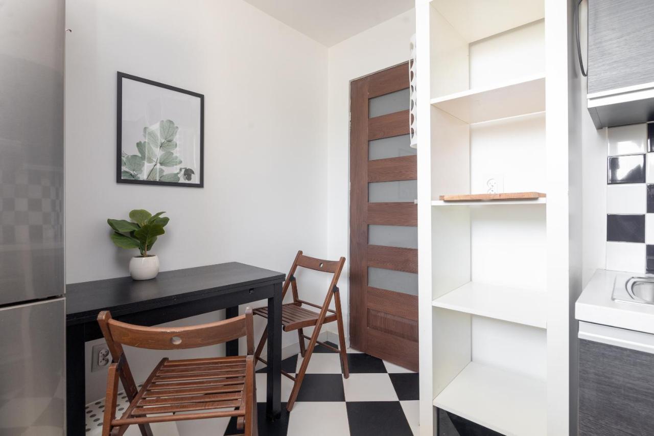 Wlochy Ratusz Lovely Appartement Warschau